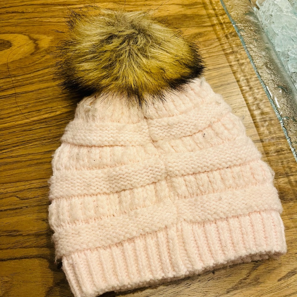 ☀️Kids pink stocking cap with faux fur pom